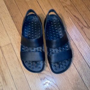 Oiselle Sport Recovery Sandals Black 8-8.5